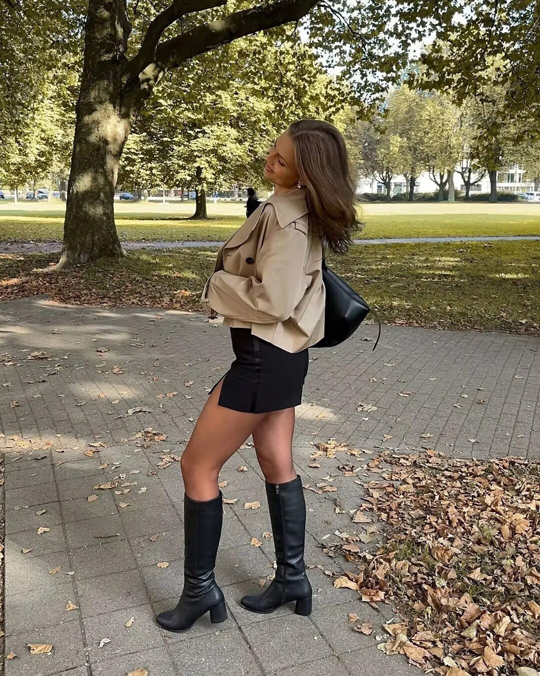Bellatrix Cropped Trench Coat - Image 8