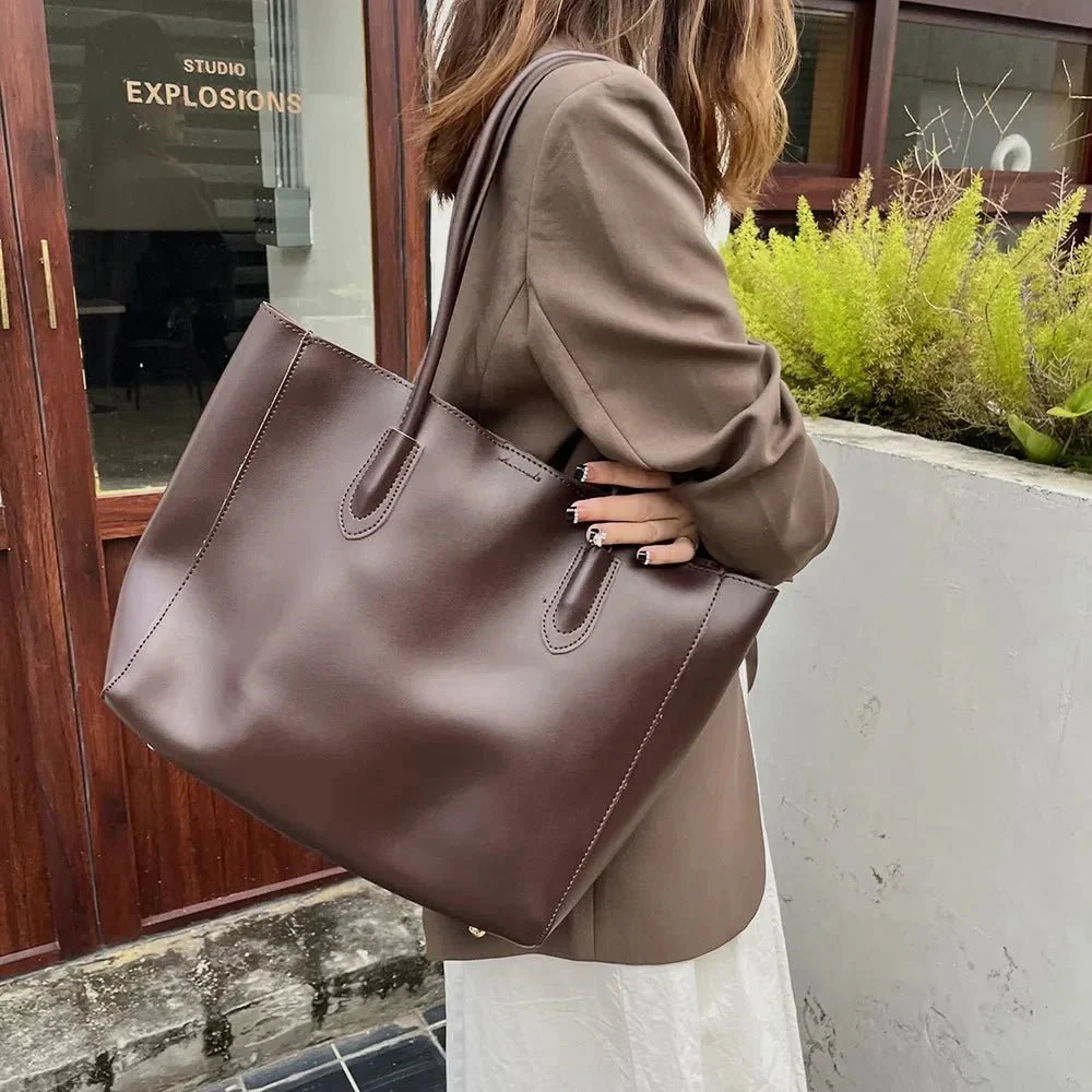 Cindy Tote Bag - Image 3