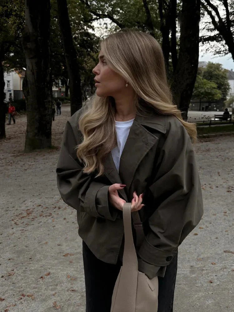 Dhelia Short Trench Coat - Image 5