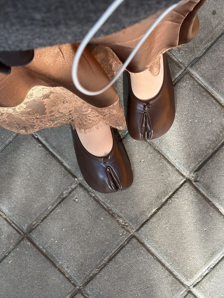 Elizabeth Split Toe Ballet Flats - Image 12