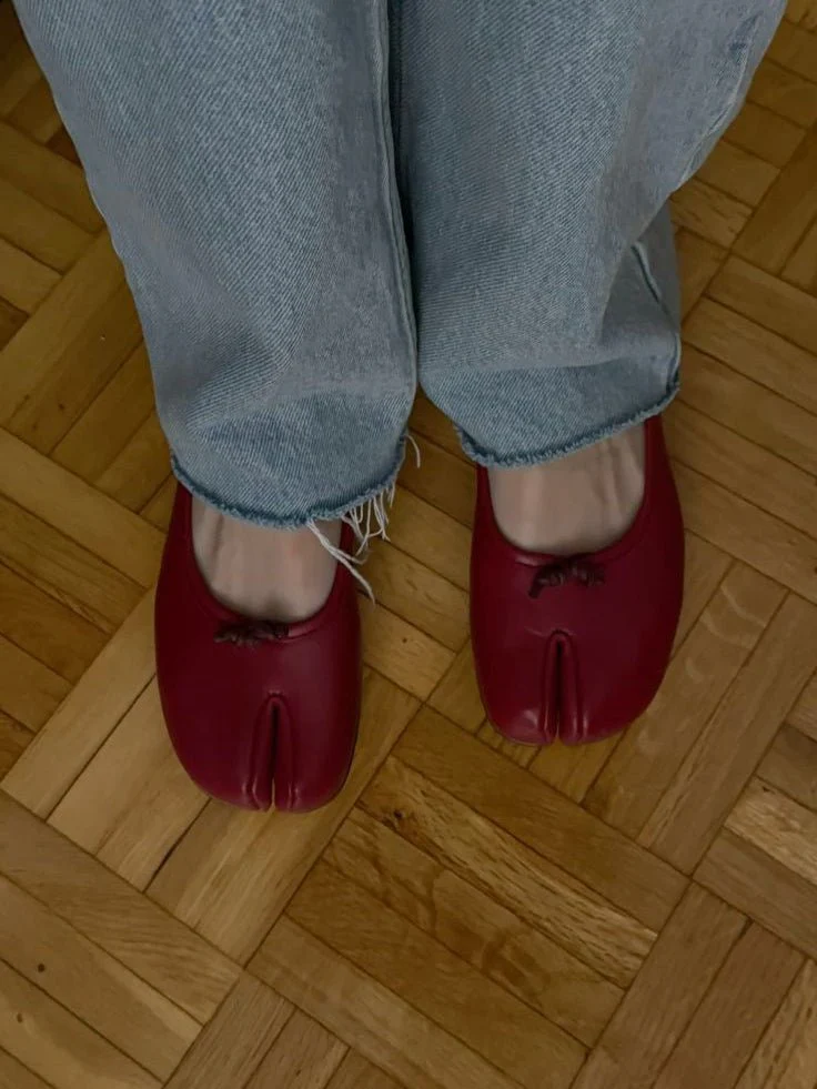 Elizabeth Split Toe Ballet Flats - Image 16