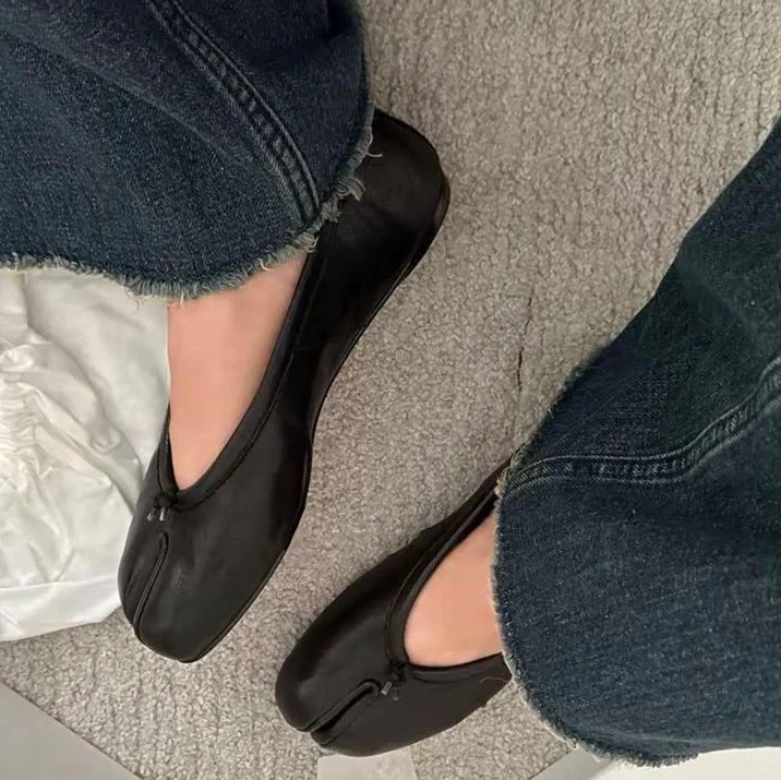 Elizabeth Split Toe Ballet Flats - Image 4