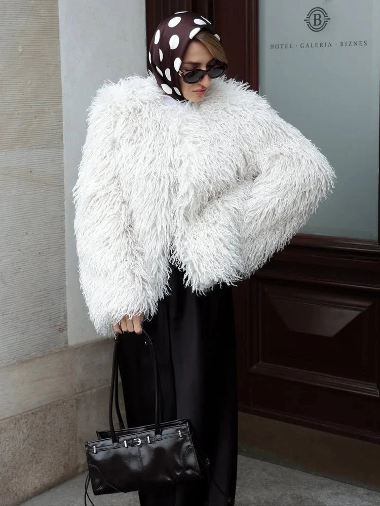 Elsie Fluffy Cropped Faux Fur Coat - Image 12