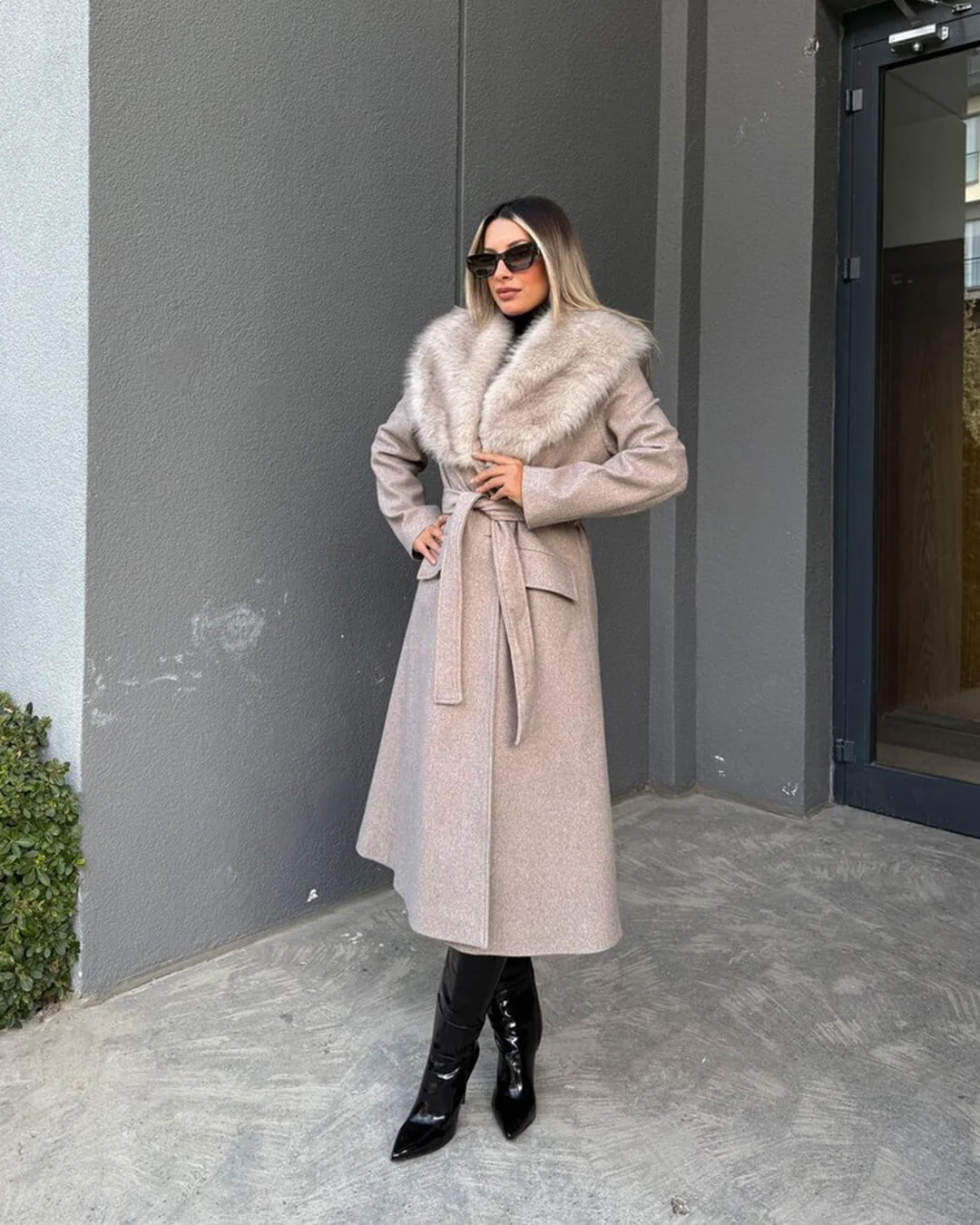 Flora Faux Fur Collar Maxi Coat - Image 4