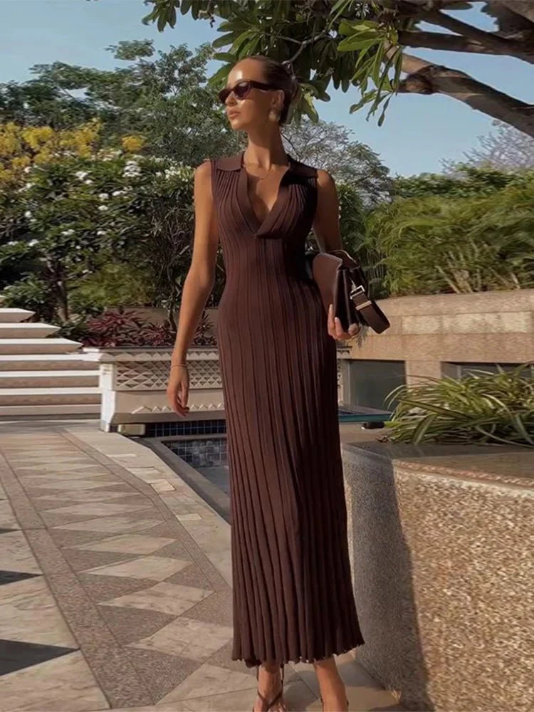 Lise Sleeveless Knitted Pleated Maxi Dress