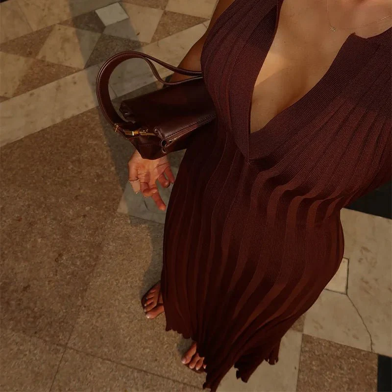 Lise Sleeveless Knitted Pleated Maxi Dress - Image 7