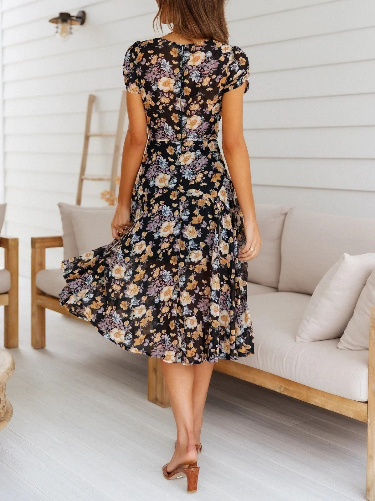 Mona V-Neck Floral Midi Dress - Image 4
