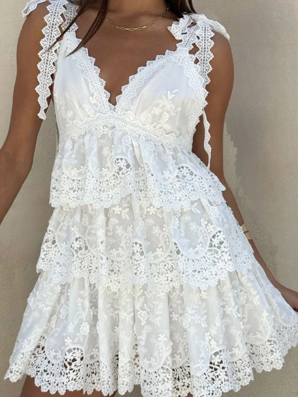 Sophia V-Neck Tiered Lace Mini Dress - Image 2